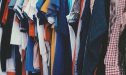 남의 집에서 옷을 훔치는 꿈