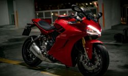 오토바이 뒤에 타는 꿈