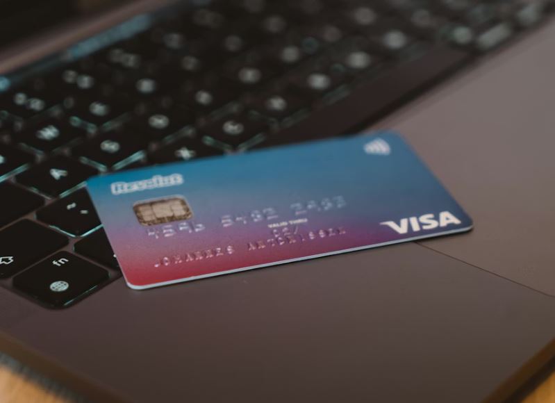 신용카드 줍는 꿈