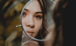 거울을 깨는 꿈 해몽을 자세히 알아봅시다! 거울을 깨는 꿈