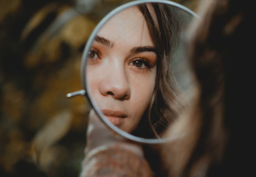 거울을 보는 꿈