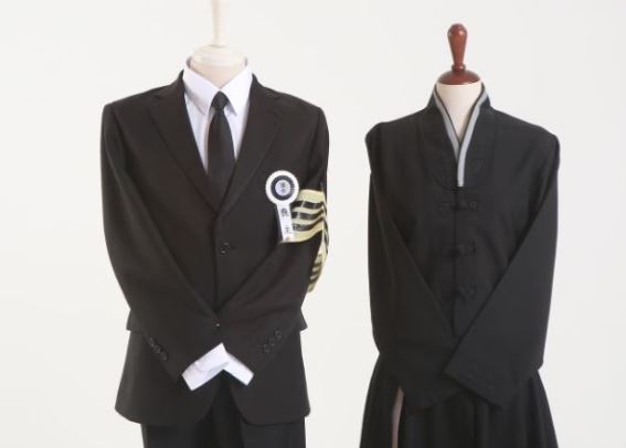 상복을 입은 사람 보는 꿈